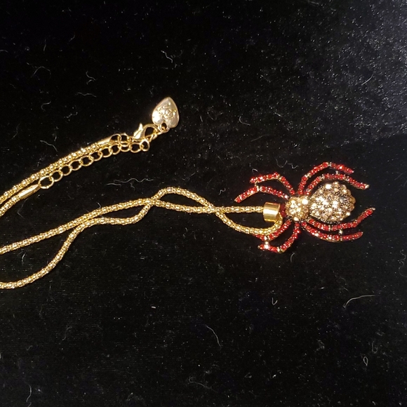 New Betsey Johnson Long Gold Tone Chain Rhinestone Spider Pendant Necklace. - Picture 5 of 11
